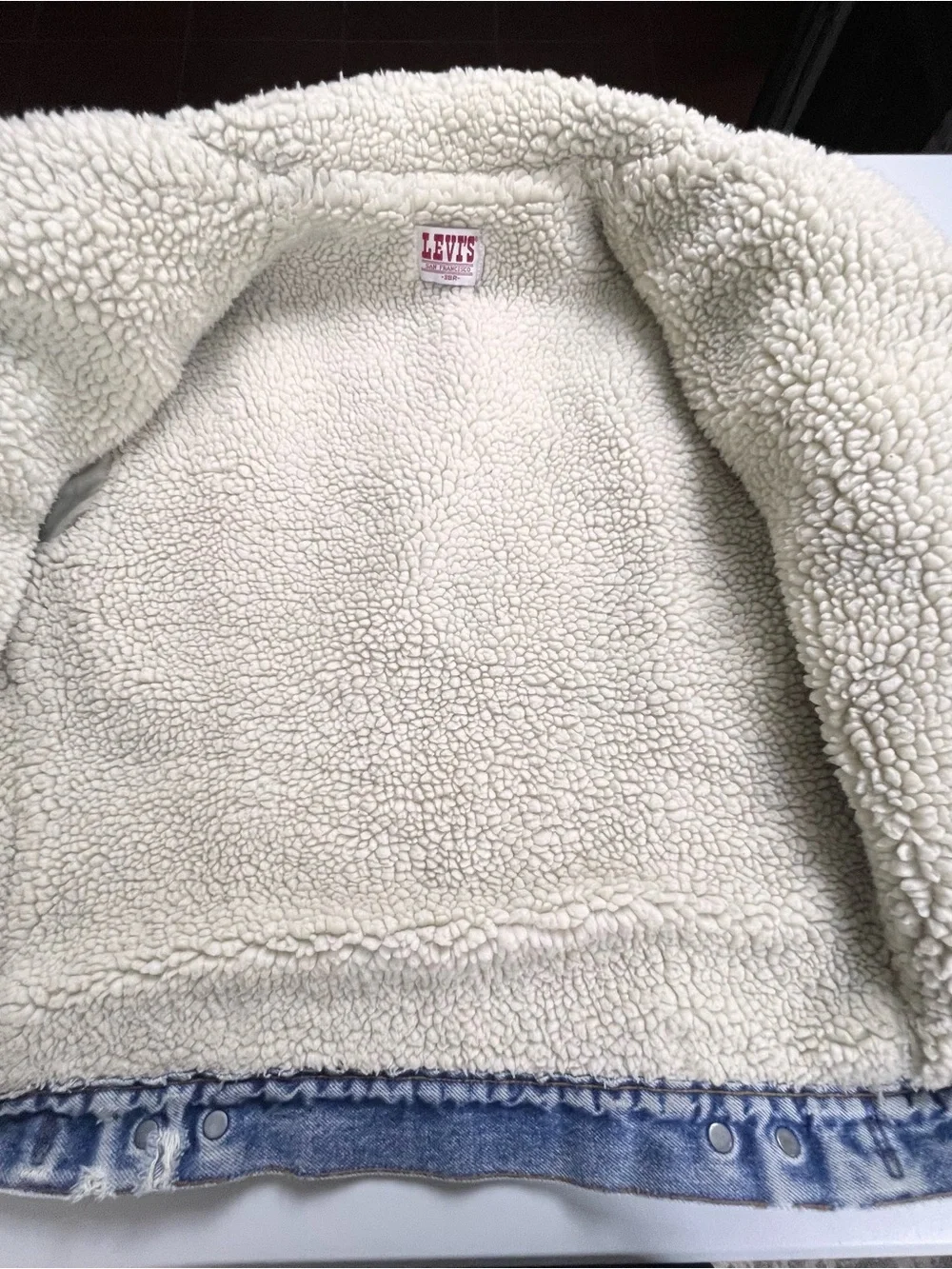 VTG Levi’s Denim Trucker Jacket Sherpa Lined Elbow Patches 38R